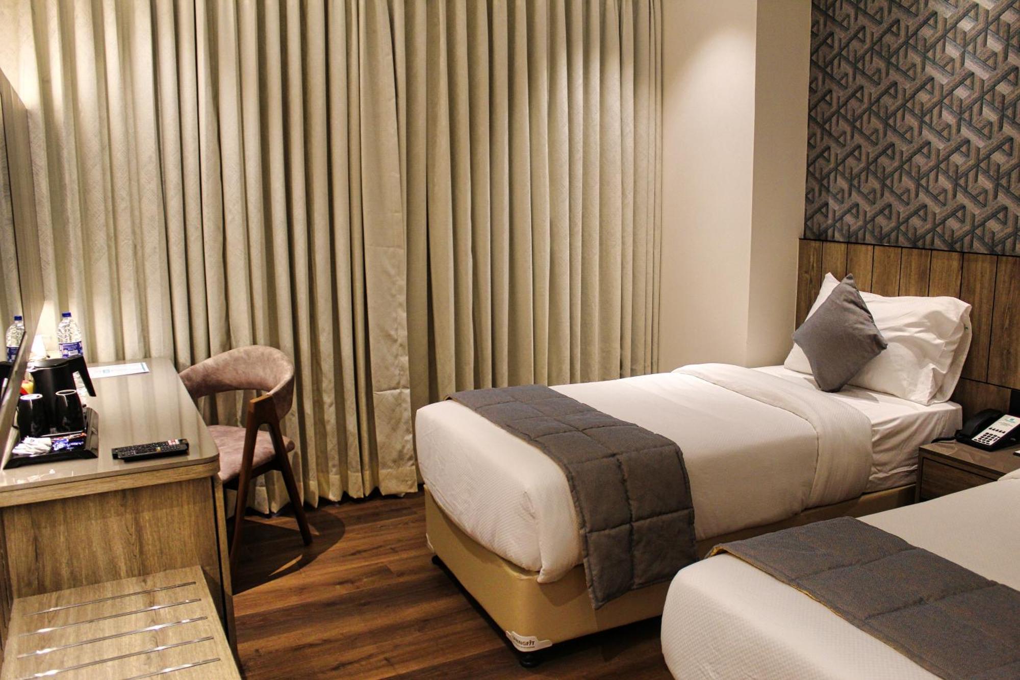 Maxxvalue Hotel Midc - Andheri مومباي المظهر الخارجي الصورة